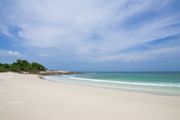 Obraz premium Boat on beach of Samed island, eastern Thailand