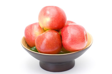 red apples