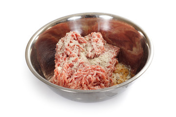 mince meat in bowl