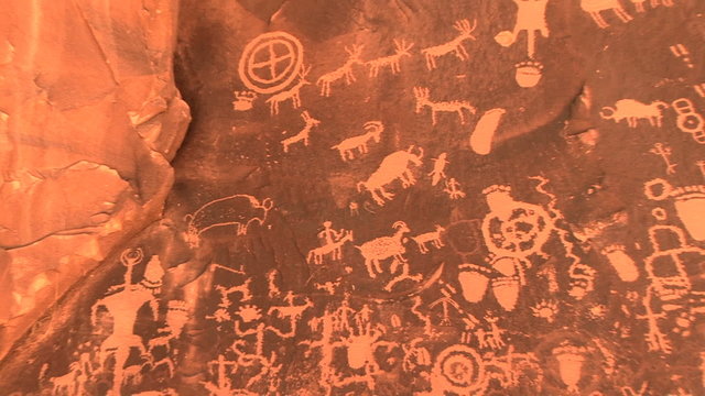 Petoglyphs, Newspaper Rock Recreation Site, Utah, zoom in