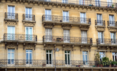 Obraz premium Parisian Apartment Building