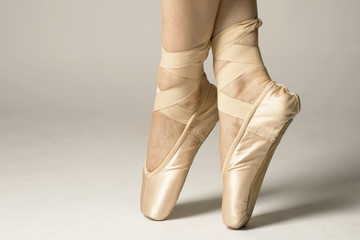 ballerina standing on the pointes