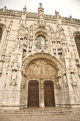 Fototapeta na wymiar Jeronimos Kloster in Lissabon