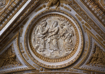 Fototapeta na wymiar Vatican Ceiling Inside Sculpture Christ Talking to His Disciples