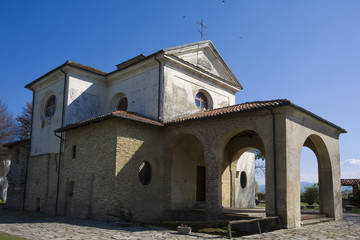 Fototapeta na wymiar Abbazia di Santa Maria di Cavour