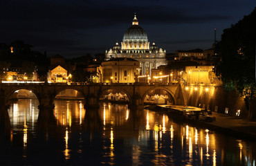 Fototapeta premium Pertersdom Rom St. Pietro bei Nacht