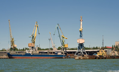 Obraz premium cargo loading