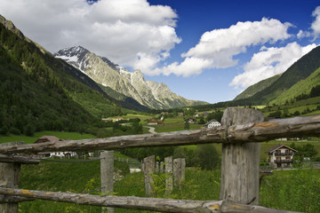 Fototapeta na wymiar Berge in Südtirol