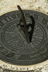 sundial close-up at three in the afternoon - obrazy, fototapety, plakaty