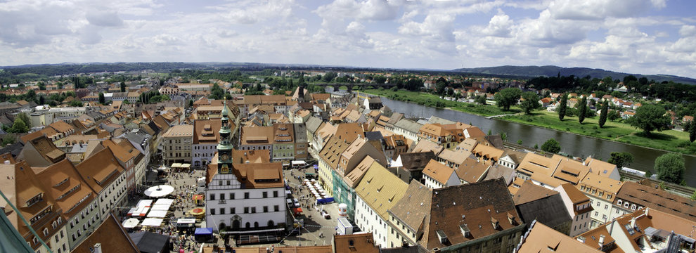 Markt Pirna und Elbe