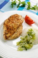Roasted chicken with white rice and vegetables