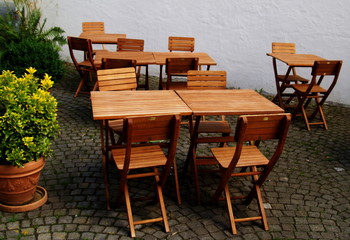 petite terrasse de café vide