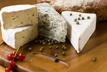 French Cheese with Red Currant and Pepper