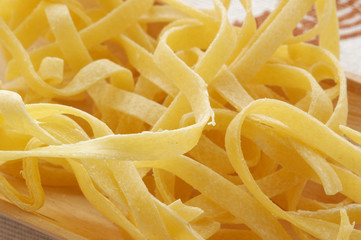 Tagliatelle crude fatte in casa