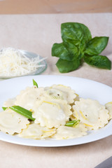 Tortellini Basilikum