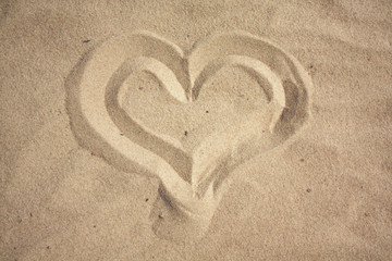 Herz im Sand