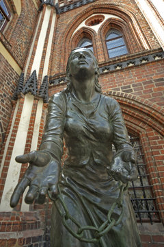 Skultpur "Grete Minde" Tangerm&uuml;nde, anl&auml;&szlig;lich 1000-Jahr-Feier
