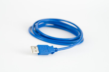 Blaues USB-Kabel