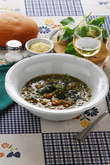 Minestra d orzo alle ortiche - Primi piatti della toscana