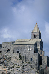 Fototapeta na wymiar alte Kirche w Portovenere - Cinque Terre
