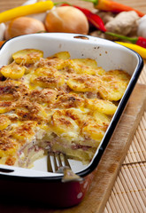 potatoes baked with smoked meat