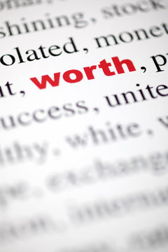 mot worth valeur valant texte flou mot rouge