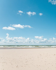 Fototapeta na wymiar Piaszczysta plaża