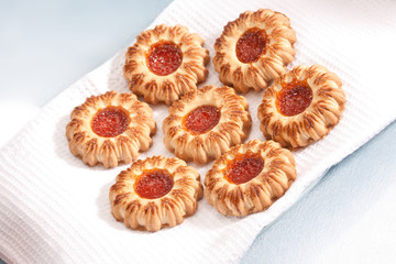 shortcake with jam