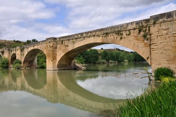 Fototapeta na wymiar Most nad Ebro