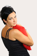 ragazza con cuscino