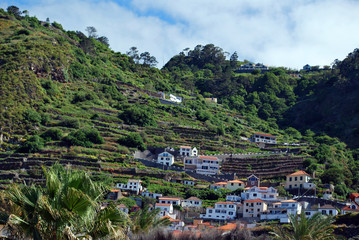 Fototapeta na wymiar Górna Wieś Porto Moniz