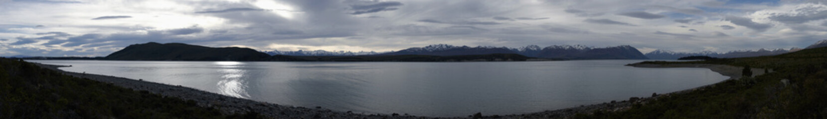 Fototapeta premium Panorama of a lake in New Zealand