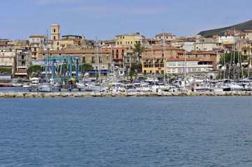 Fototapeta na wymiar Widok z morza Marina Camerata, Włochy
