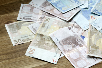 euro banknotes