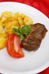 Steak mit Bratkartoffel