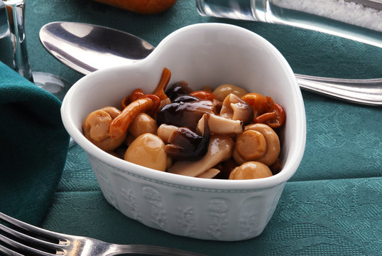 Funghi sottolio - Contorni