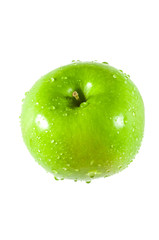 Grüner Apfel mit Wassertropfen