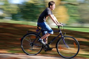 Radfahrt im Herbst