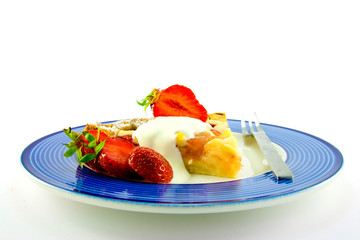 Pie with Strawberries and Cream