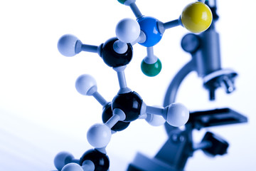 Microscope and atom