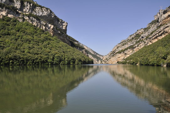 embalse de Sobron