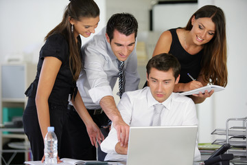 Equipe commerciale en action