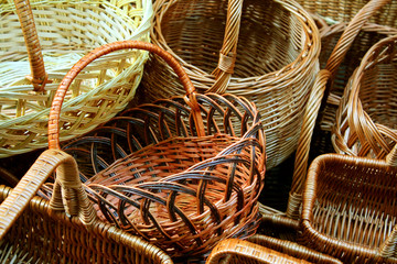 Braiding baskets