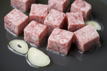 サイコロステーキ