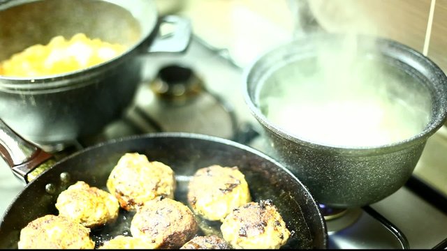 Bouletten braten