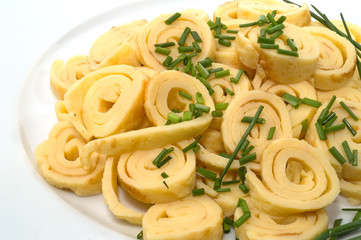 Pfannkuchen-R&ouml;llchen f&uuml;r die Suppe