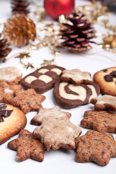 big pile of various cookies