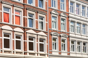 Obraz premium Wohnhaus, Hausfassade, Mietswohnungen,Kiel,Deutschland