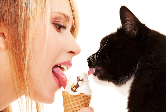 360+ Cat Eat Ice Cream Stock Photos, Pictures & Royalty-Free Images - iStock