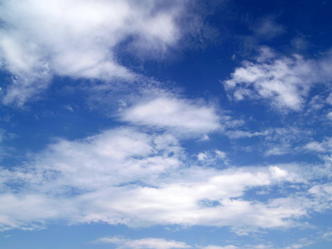 ciel ert nuages